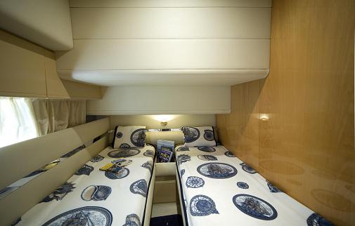 Cabina letto yacht.