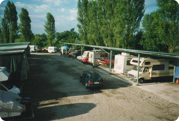 Zona del rimessaggio dedicata al camper 'COPERTO'